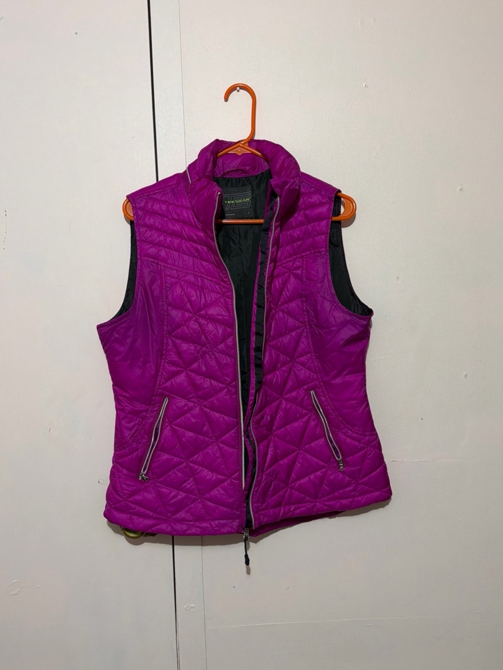 tek gear Quilted Sleeveless Vest in Magenta